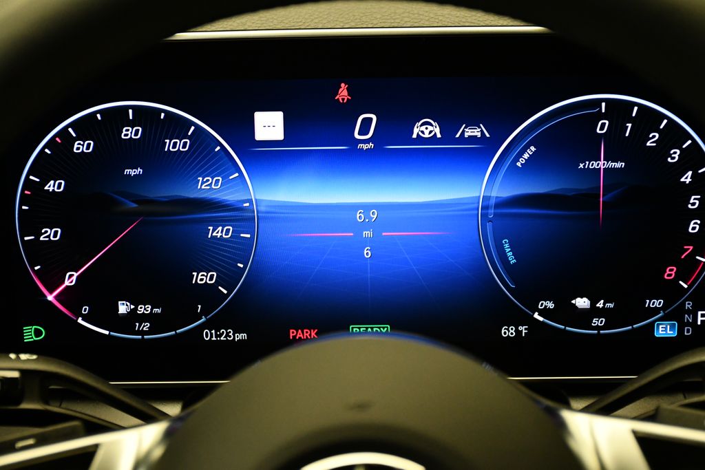 2025 Mercedes-Benz GLC 350 25