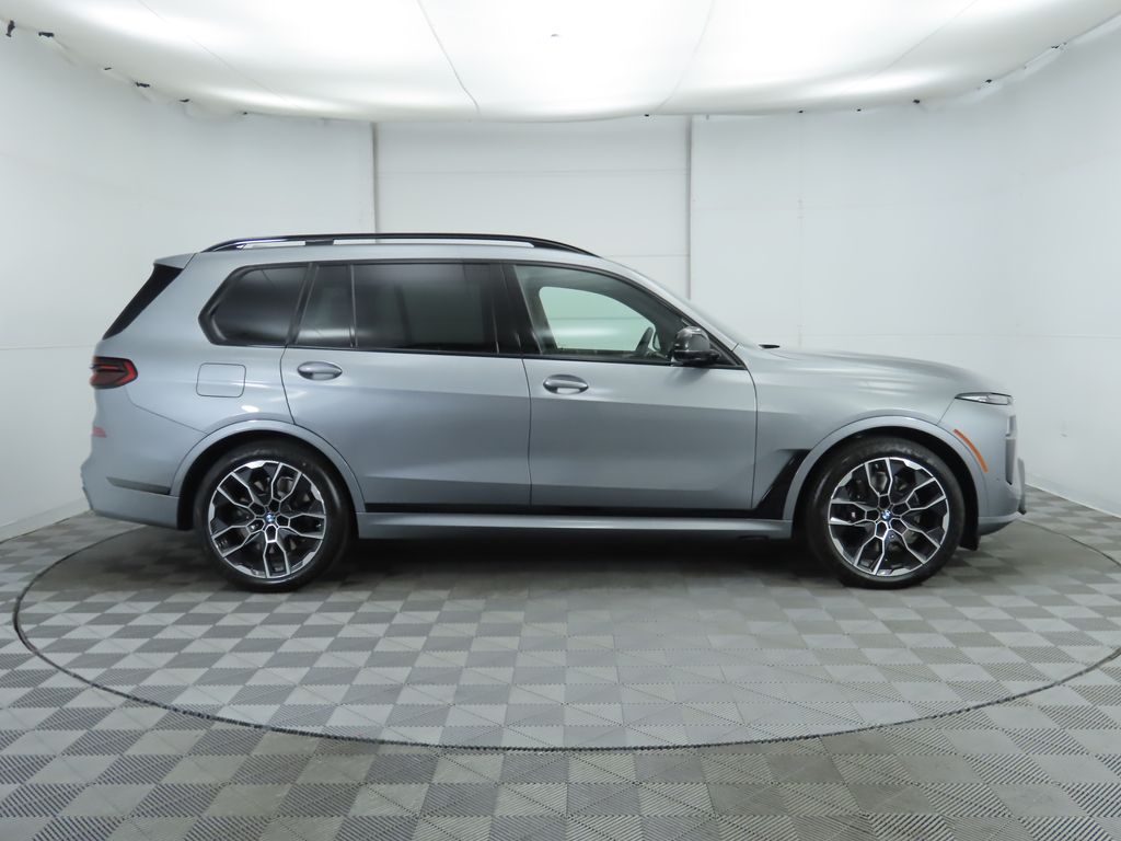 2026 BMW X7 M60i 4
