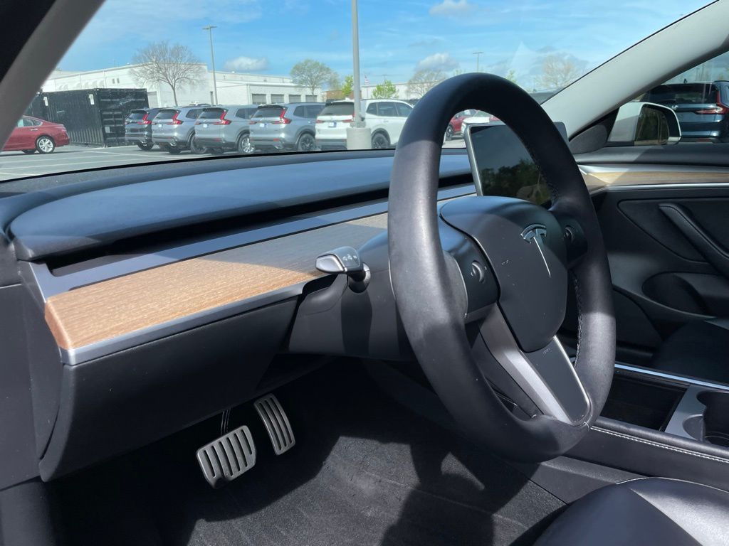 Thumbnail: 2022 Tesla Model 3 - 25