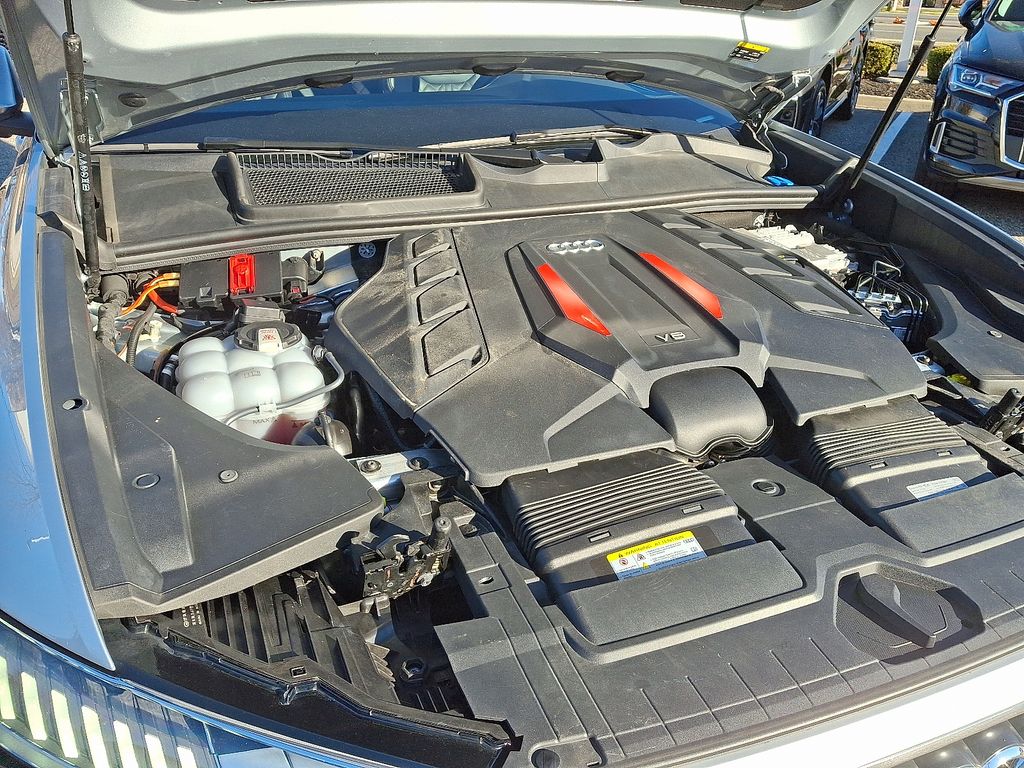 Thumbnail: 2023 Audi SQ8 - 29