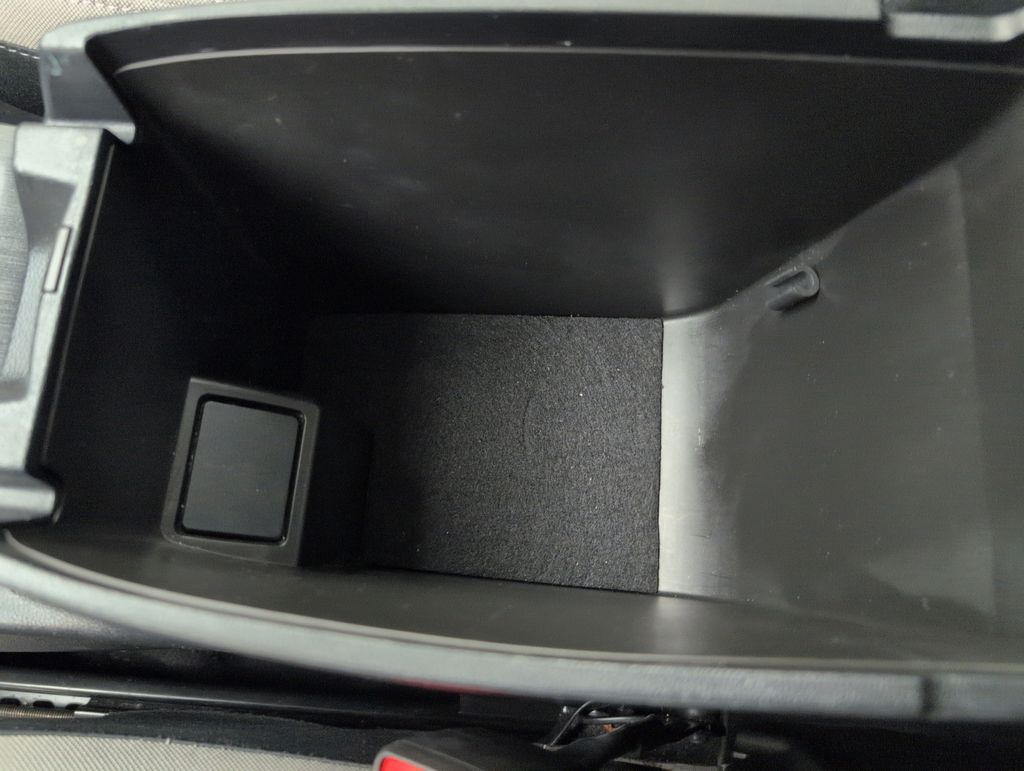 Certified Used 2022 Gray Ford SE image 38