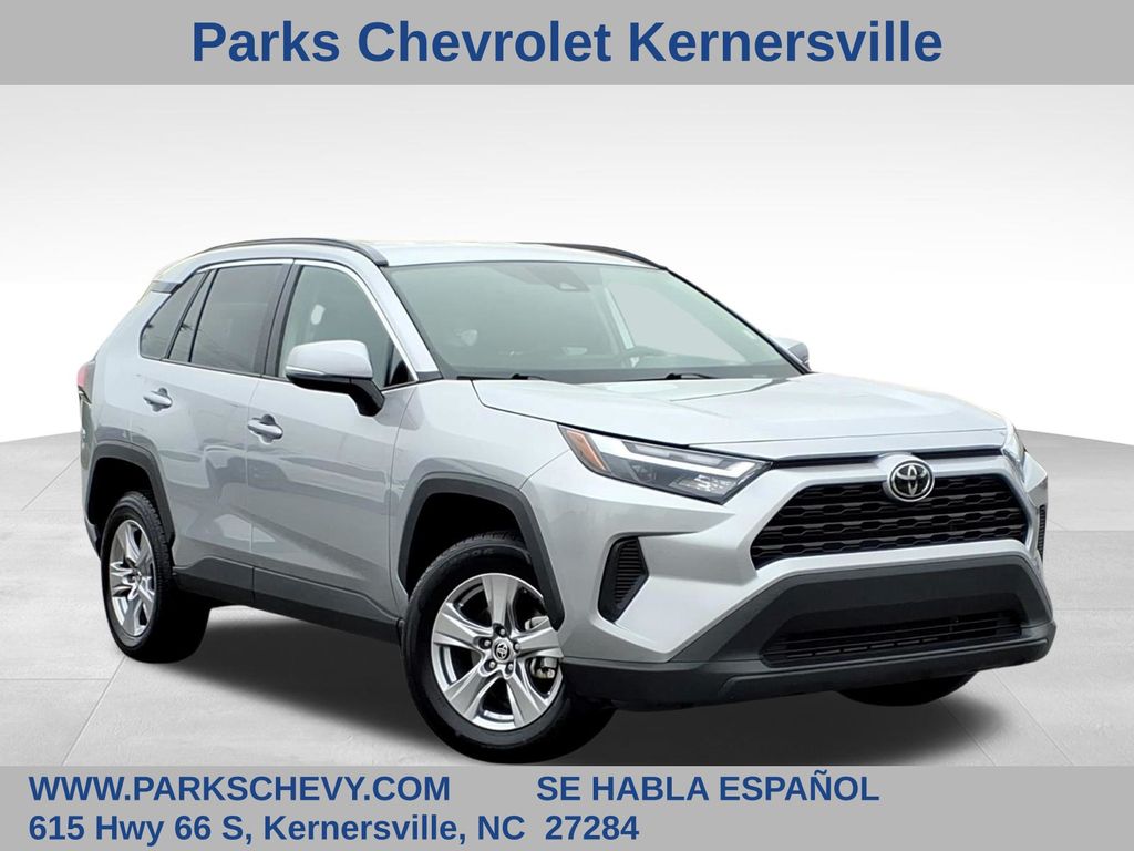 Silver Sky Metallic 2025 Toyota RAV4 XLE FWD SUV / Crossover Front-Wheel Drive 8-Speed Automatic