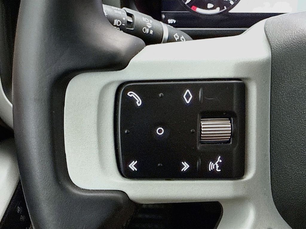 Thumbnail: 2023 Land Rover Defender - 11