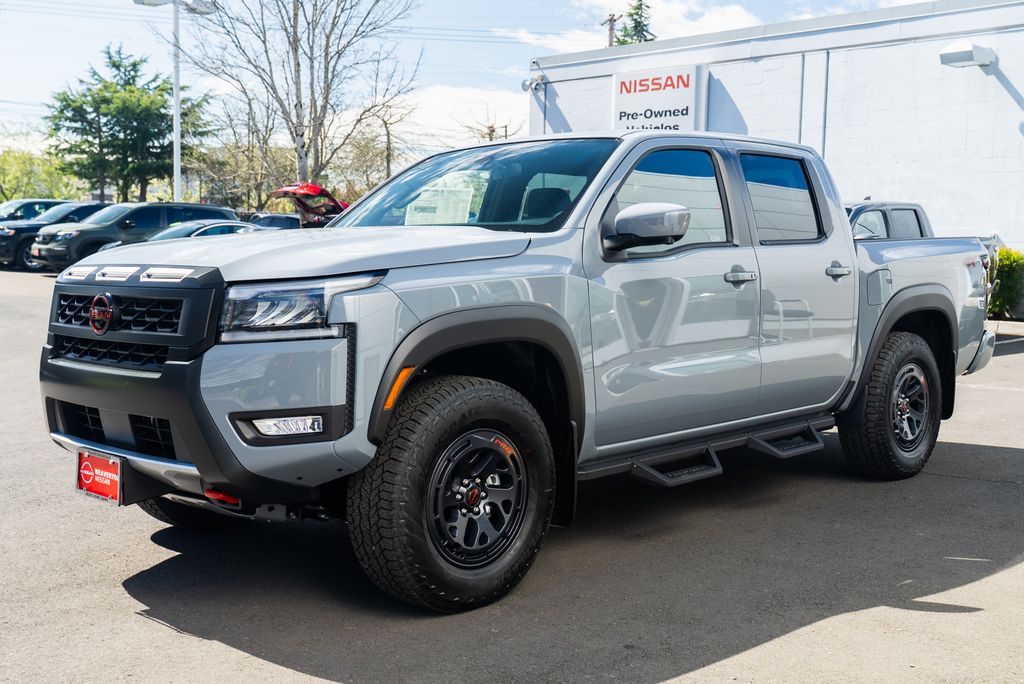 View vehicle photo 3