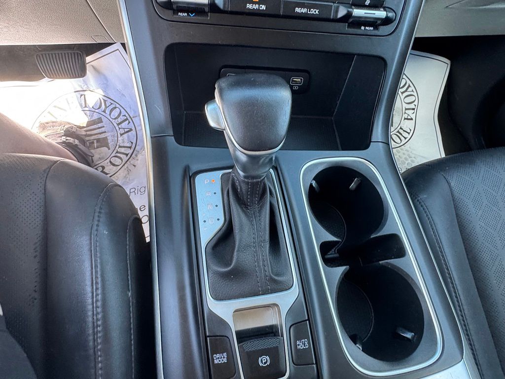 Used 2022 Kia Carnival Van