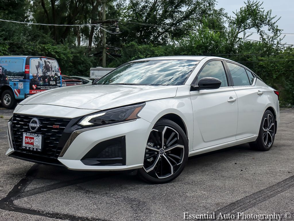 Pearl White Tricoat 2025 Nissan Altima Sedan Front-Wheel Drive Continuously Variable Transmission