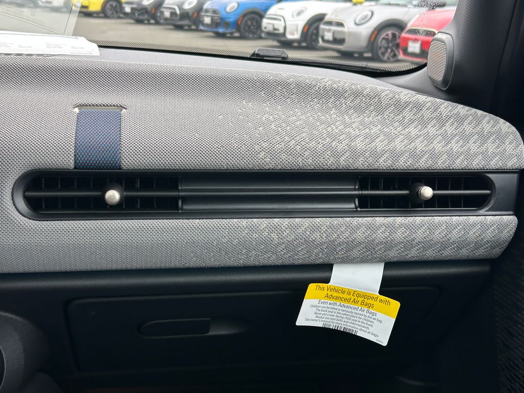 Thumbnail: 2026 MINI Cooper - 25