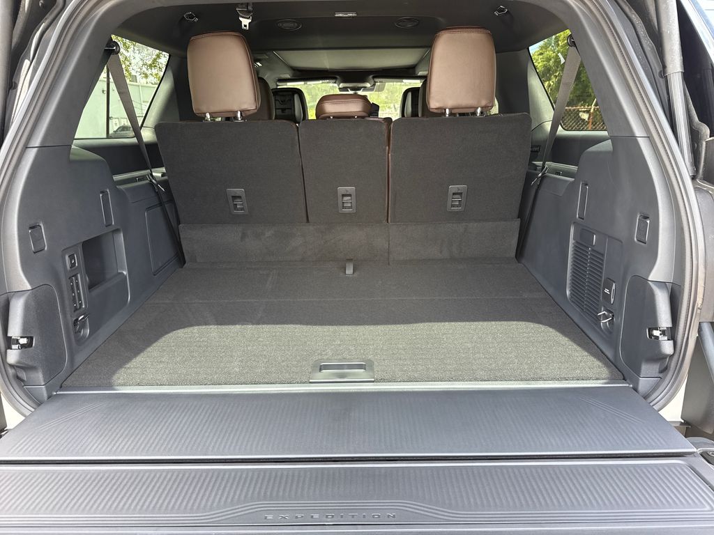New 2027 White Ford King Ranch image 22
