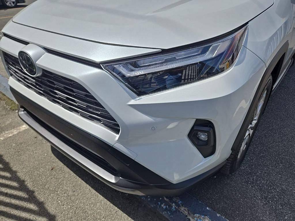 Thumbnail: 2023 Toyota RAV4 - 5
