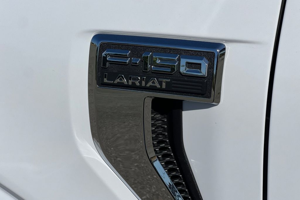 2023 Ford F-150 Lariat - Photo 12