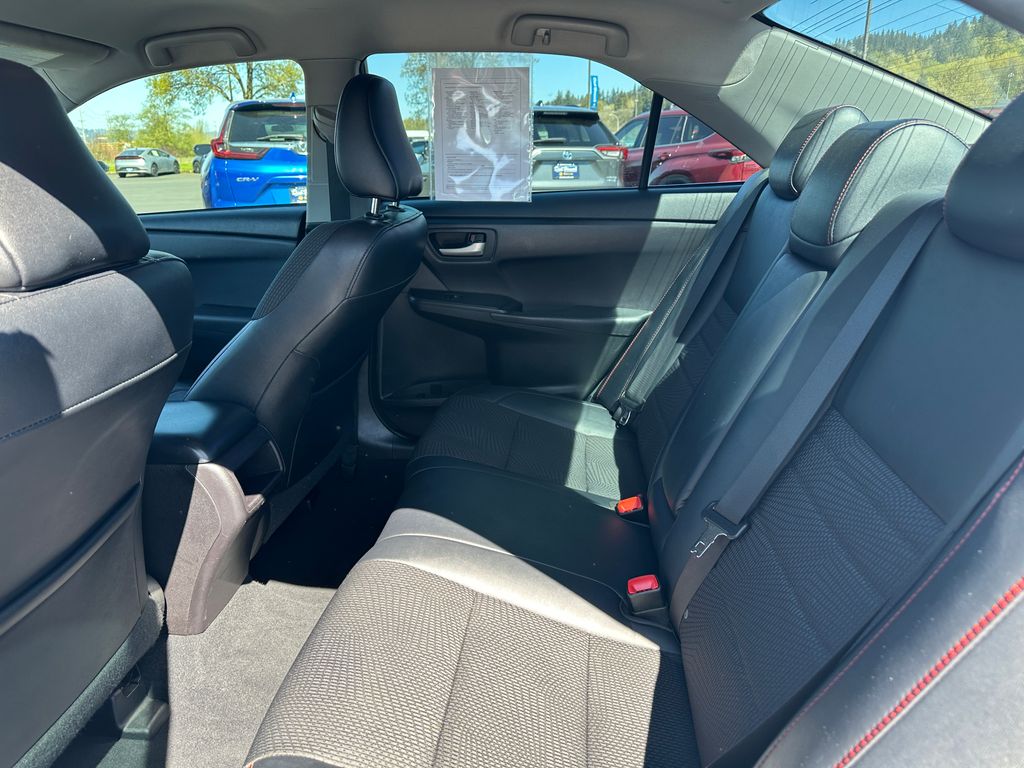 2017 Toyota Camry SE