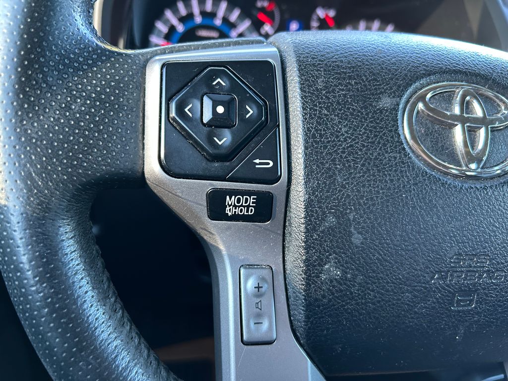 Thumbnail: 2016 Toyota 4Runner - 20