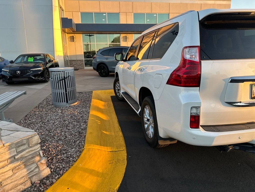 Thumbnail: 2011 Lexus GX - 4