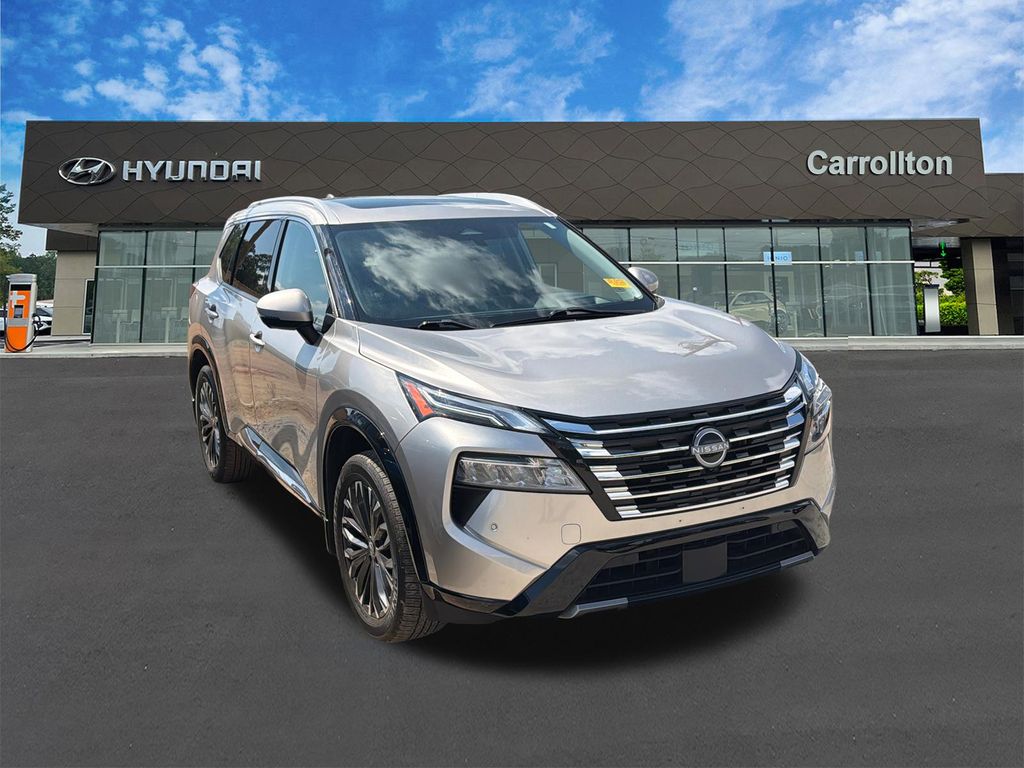 Used 2024 Gold Nissan Platinum image 3