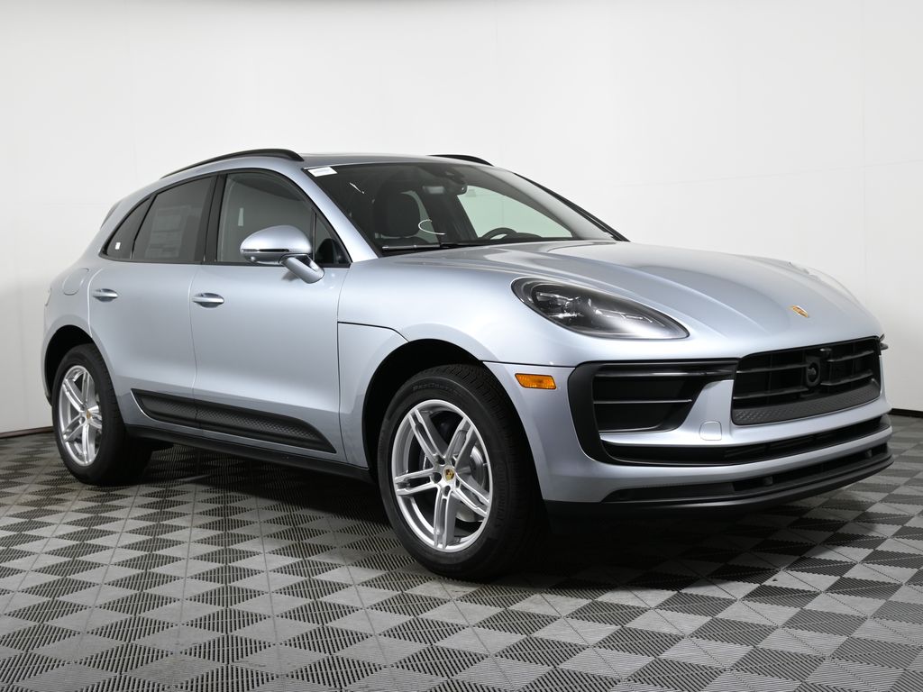 2025 Porsche Macan  8