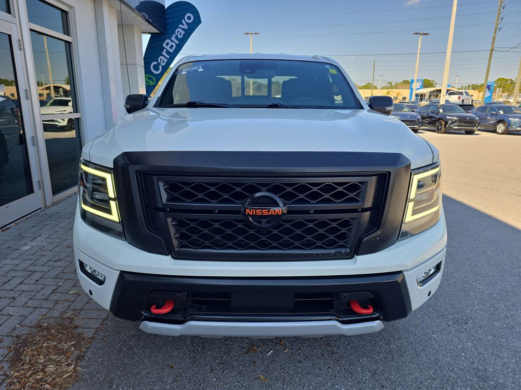 Glacier White 2021 Nissan Titan PRO-4X Crew Cab 4WD Pickup Truck Four-Wheel Drive 9-Speed Automatic