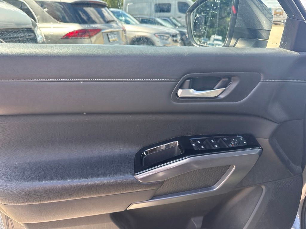 2023 Nissan Pathfinder SL Gray at South Hills Kia