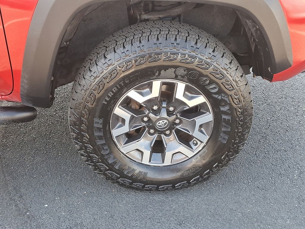 2018 Toyota Tacoma TRD Off-Road 8