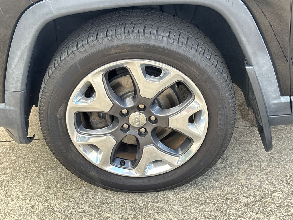 Used 2018 Black Jeep Limited image 15