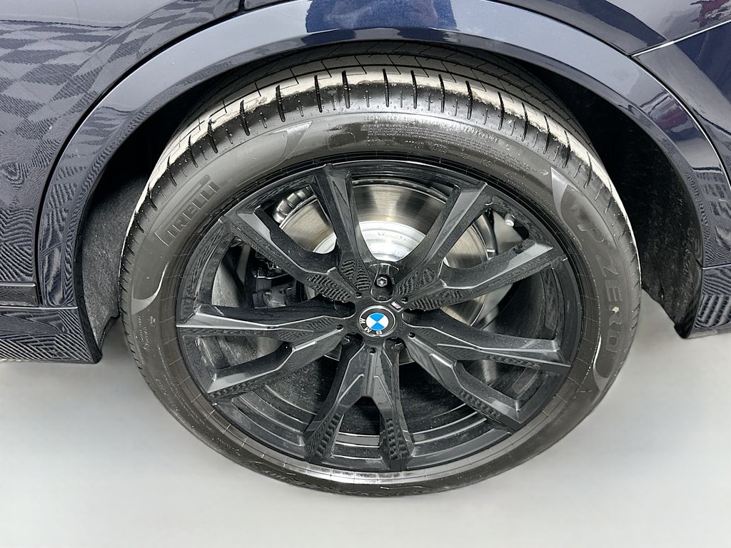 Thumbnail: 2026 BMW X7 - 23