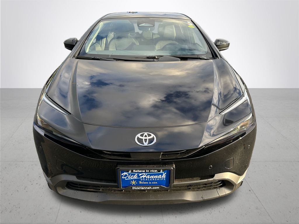 2026 Toyota Prius LE photo 3