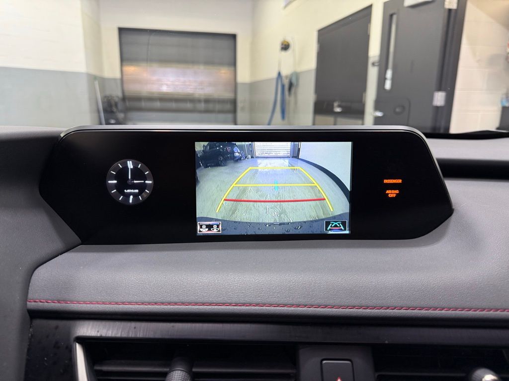 2021 Lexus UX 250h 18