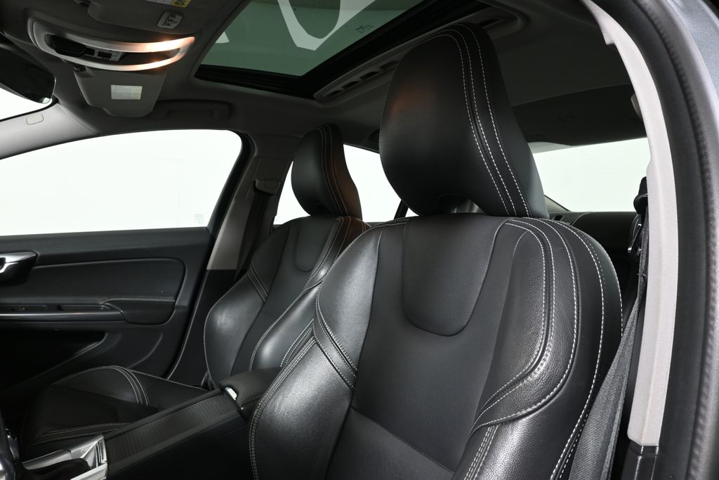 Thumbnail: 2017 Volvo S60 - 4