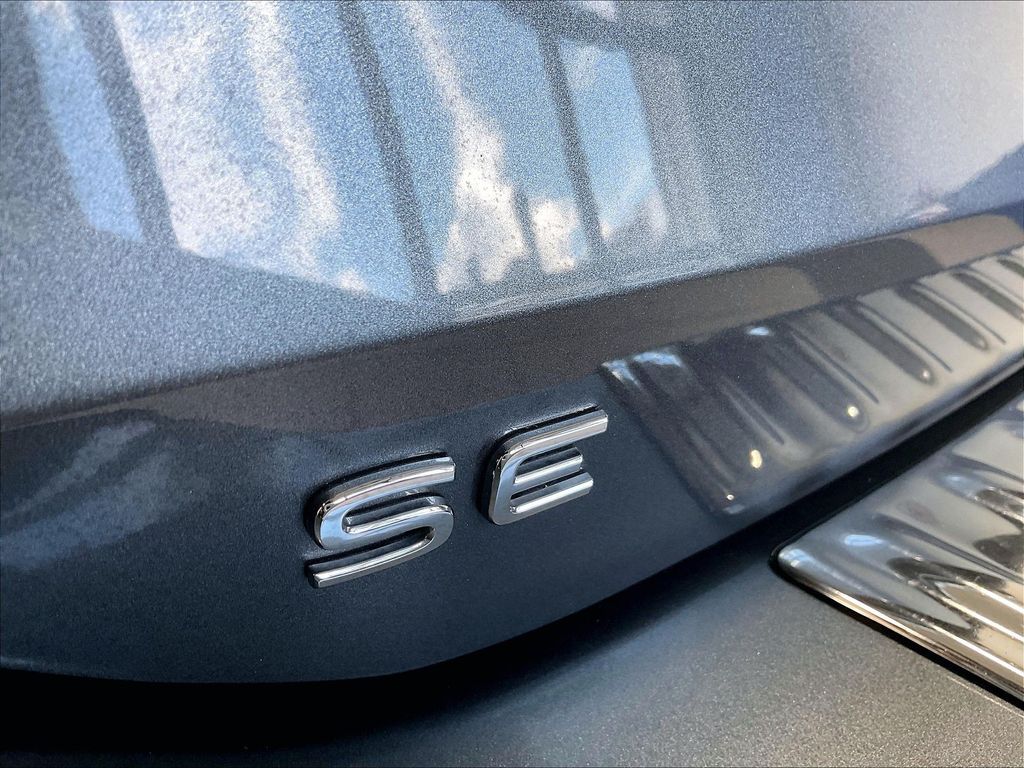 2025 Volkswagen Tiguan — photo 29