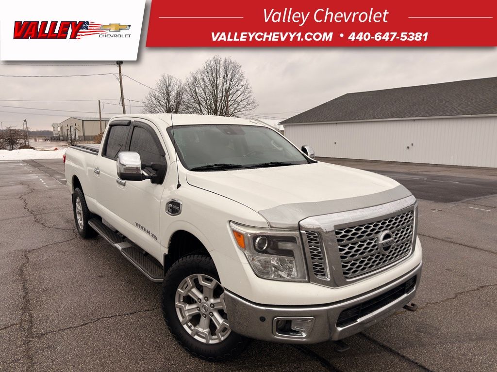 2016 Nissan Titan XD SL Crew Cab 4WD