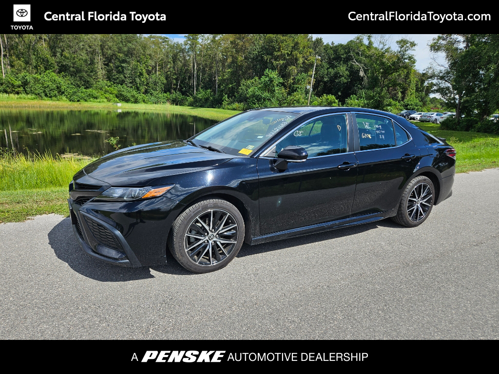 2022 Toyota Camry SE -
                Orlando, FL