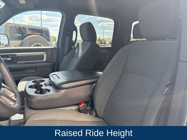 2024 Ram 1500 Classic Warlock Crew Cab 4x4 5'7" Box