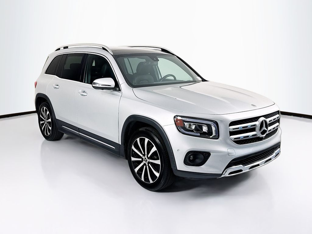 Thumbnail: 2023 Mercedes-Benz GLB - 3