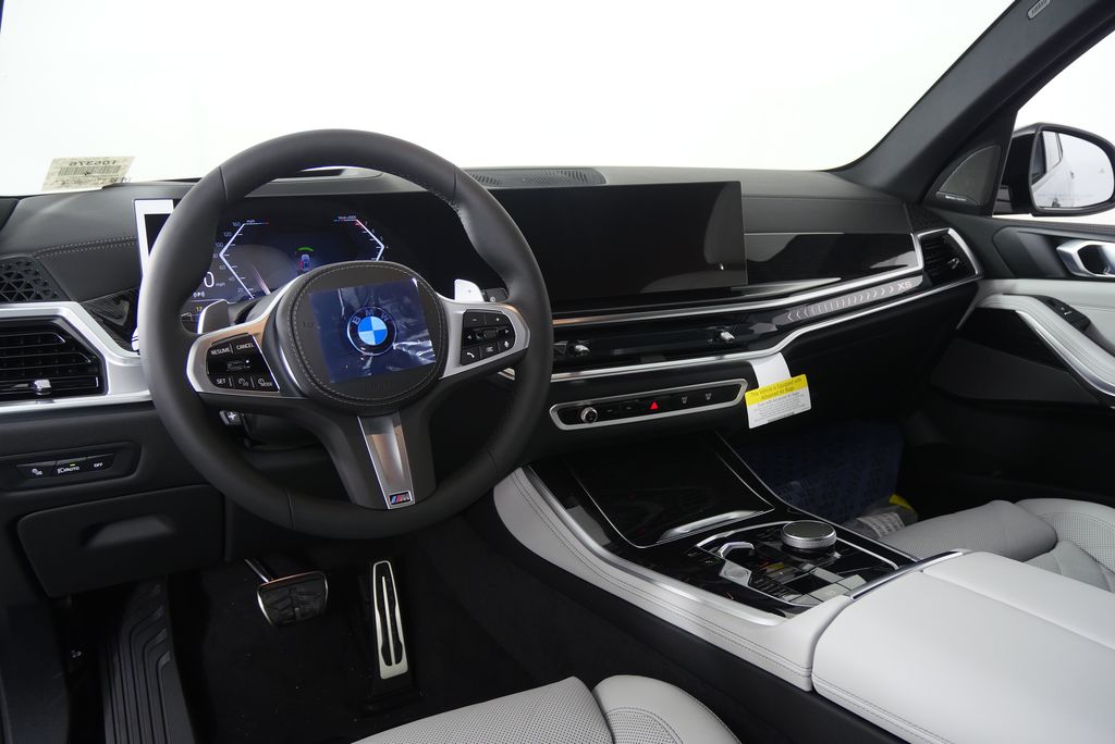 Thumbnail: 2026 BMW X5 - 17