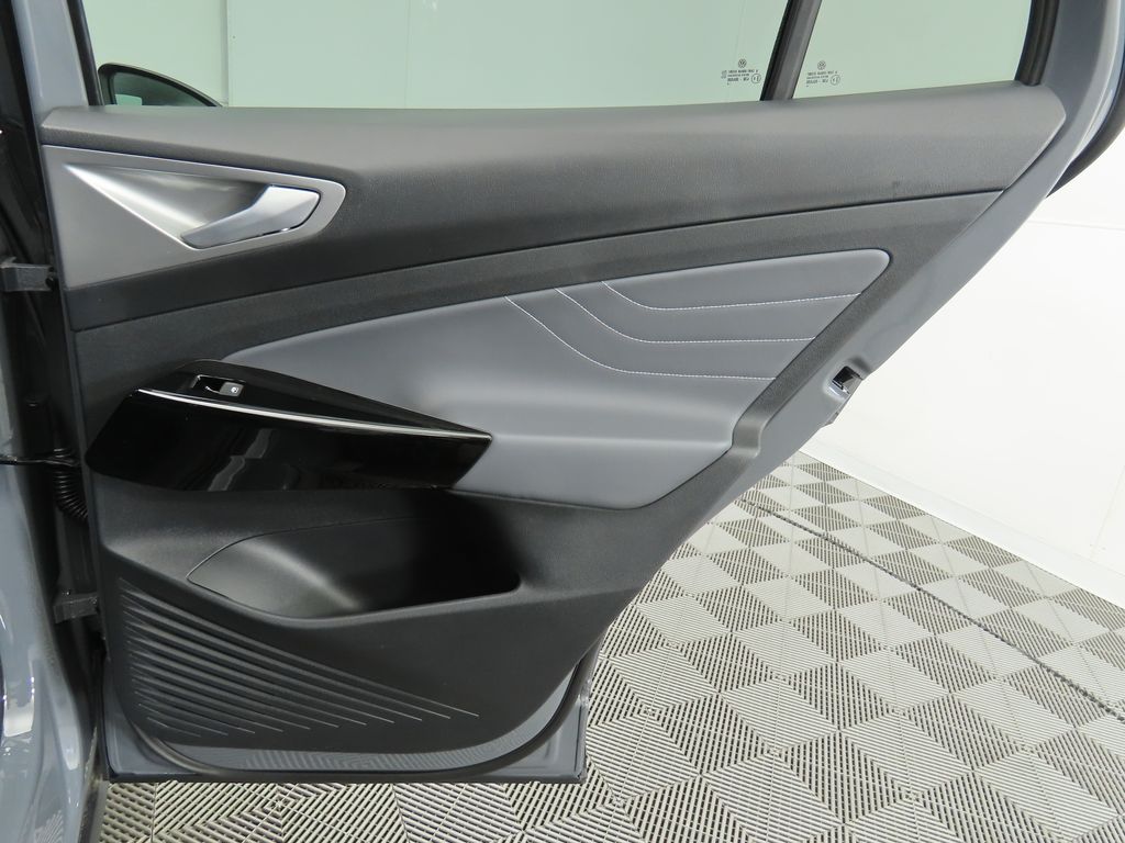 2025 Volkswagen ID.4 Pro S 28