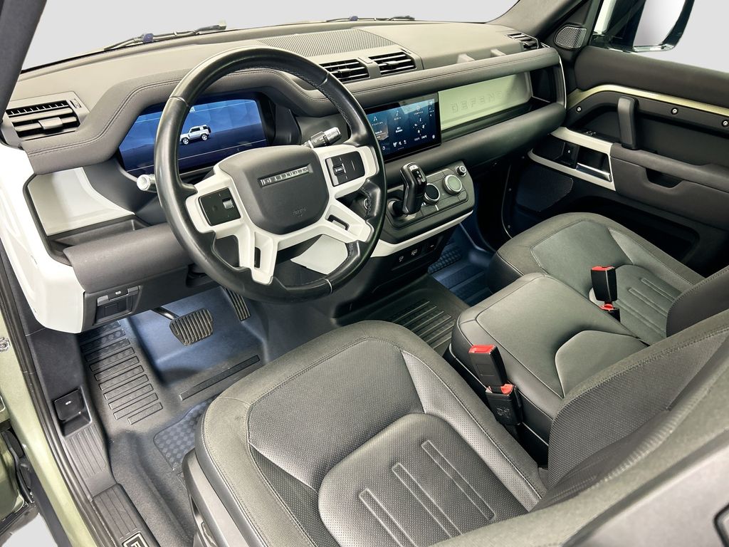 Thumbnail: 2021 Land Rover Defender - 4
