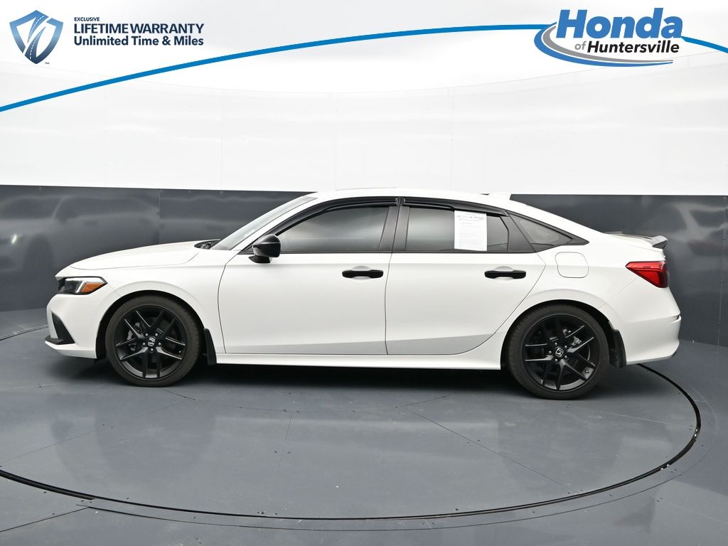 View vehicle photo 5