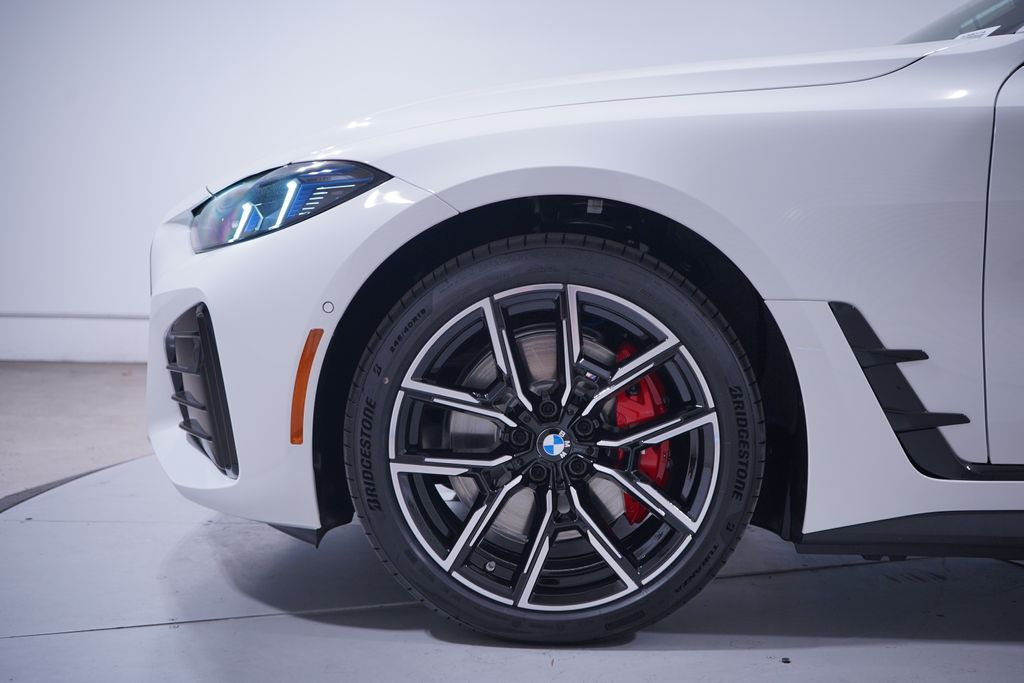Thumbnail: 2026 BMW i4 - 2