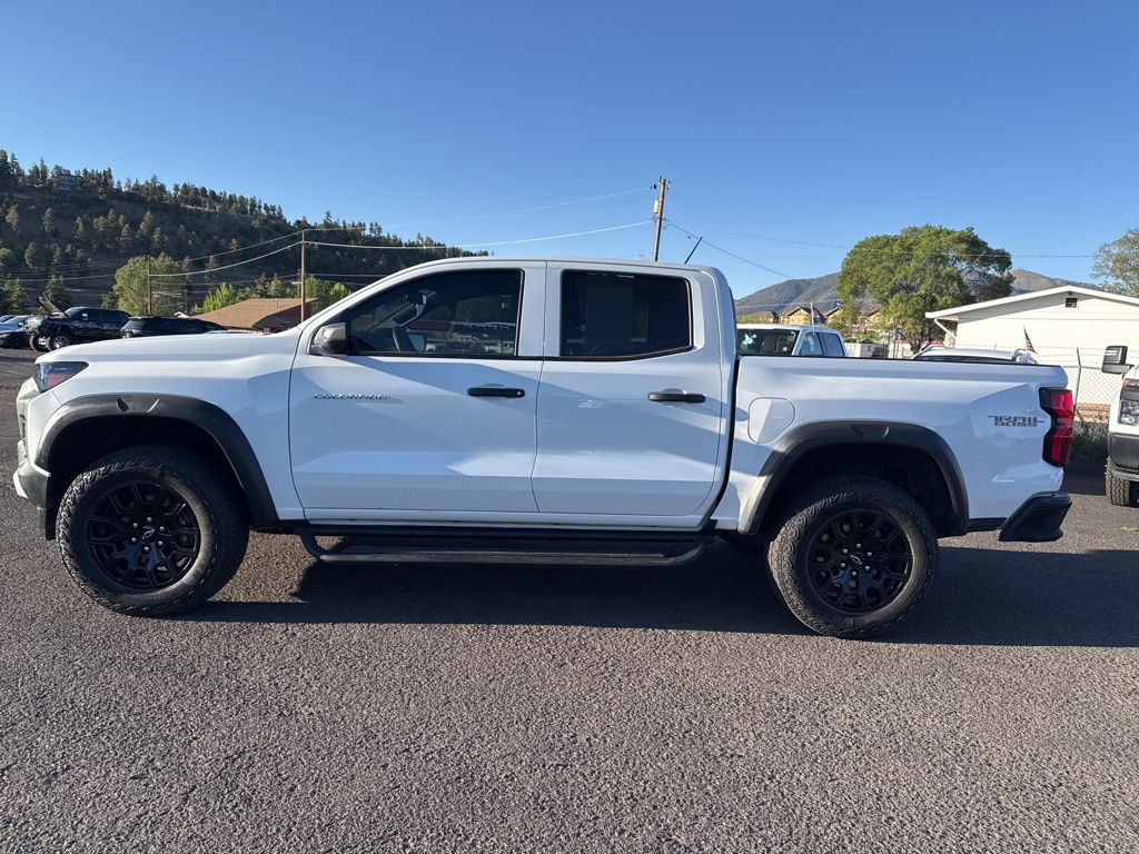 View vehicle photo 3