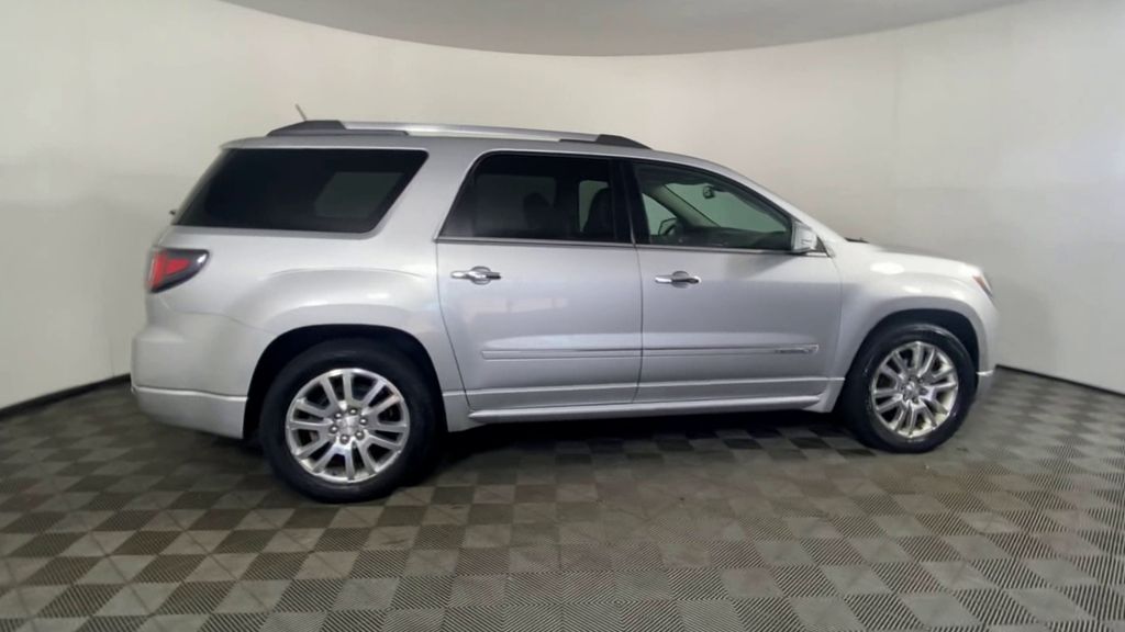 2015 GMC Acadia Denali 9