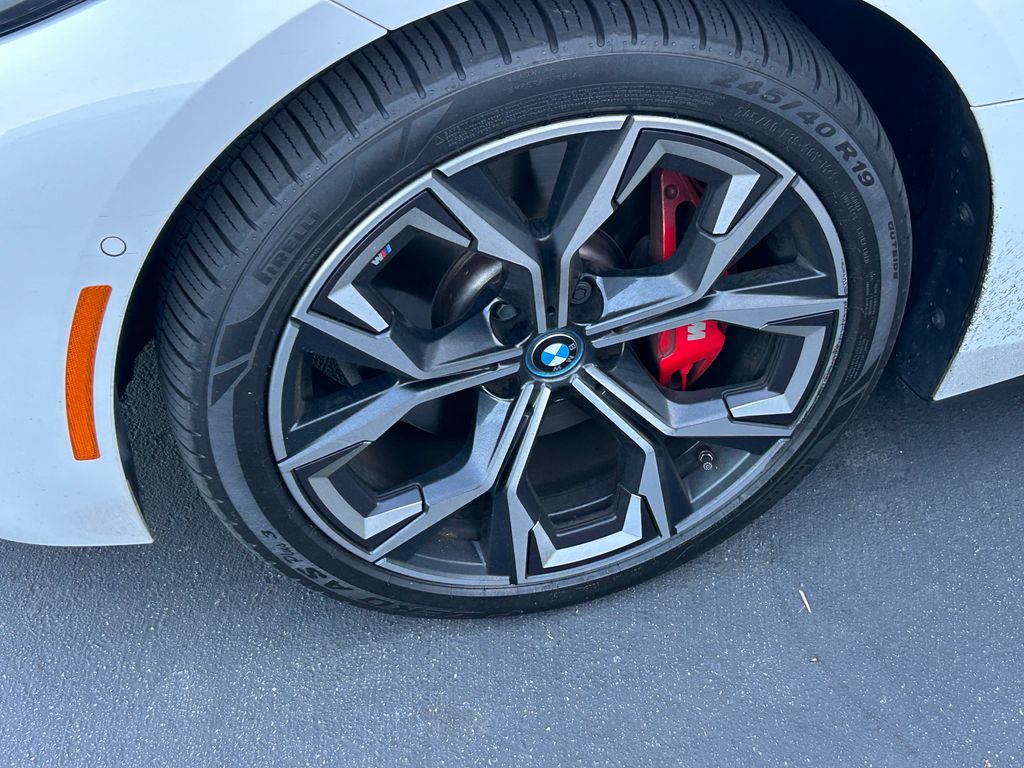 Thumbnail: 2023 BMW i4 - 3