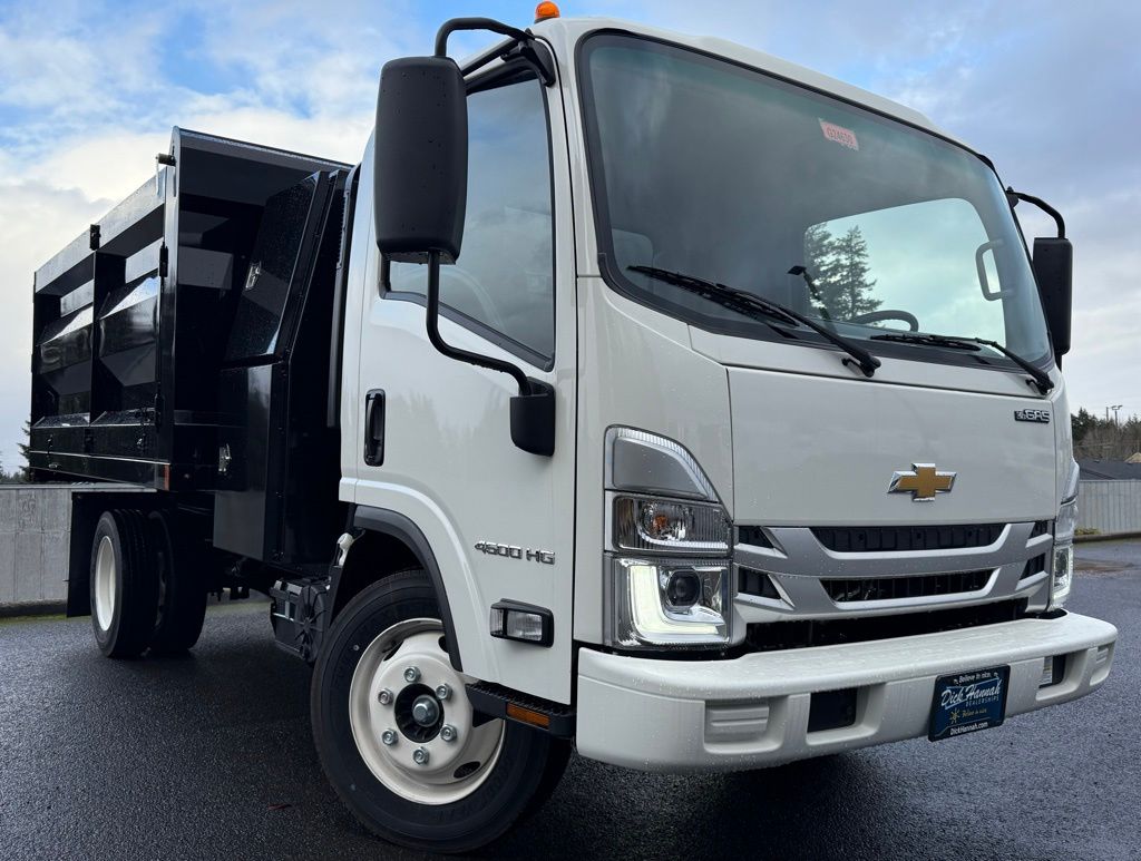 2024 Chevrolet 4500 HG LCF Gas LANDSCAPE BODY