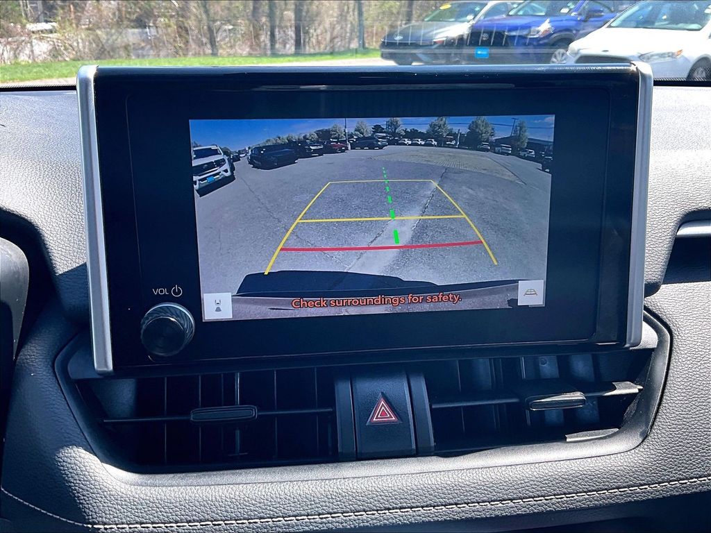 2024 Toyota RAV4 — photo 19