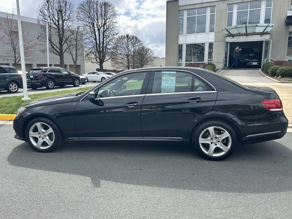 Thumbnail: 2016 Mercedes-Benz E-Class - 14