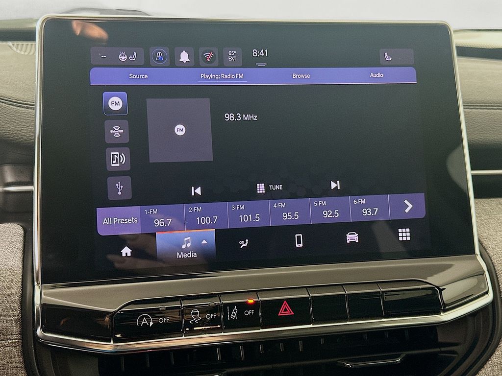 Thumbnail: 2022 Jeep Compass - 14