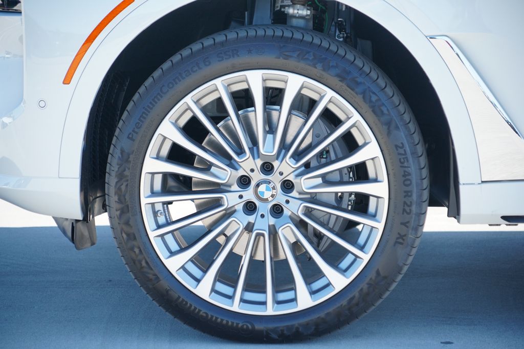 Thumbnail: 2027 BMW X7 - 5