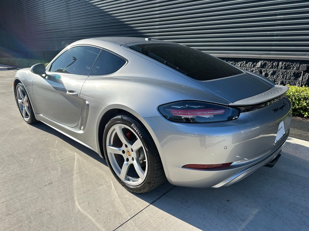Thumbnail: 2021 Porsche 718 Cayman - 3