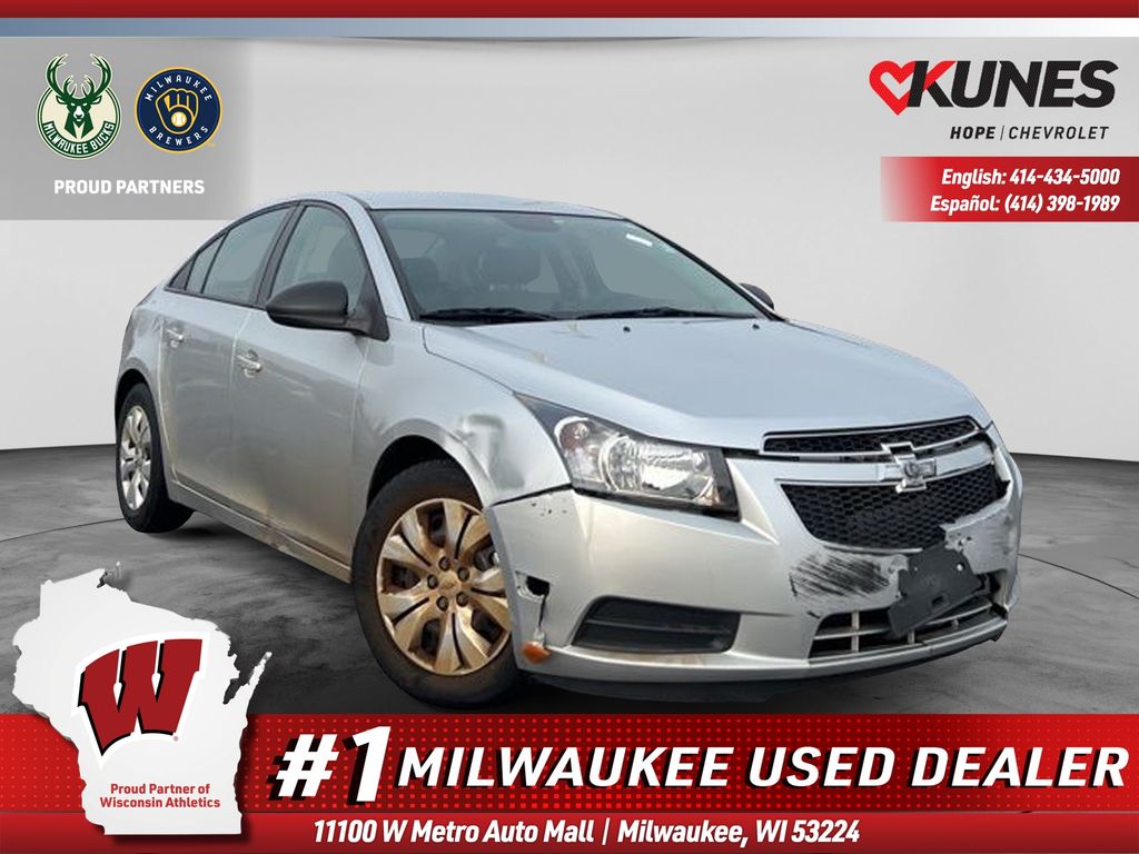 Silver Ice Metallic 2014 Chevrolet Cruze Sedan Front-Wheel Drive 6-Speed Automatic Overdrive
