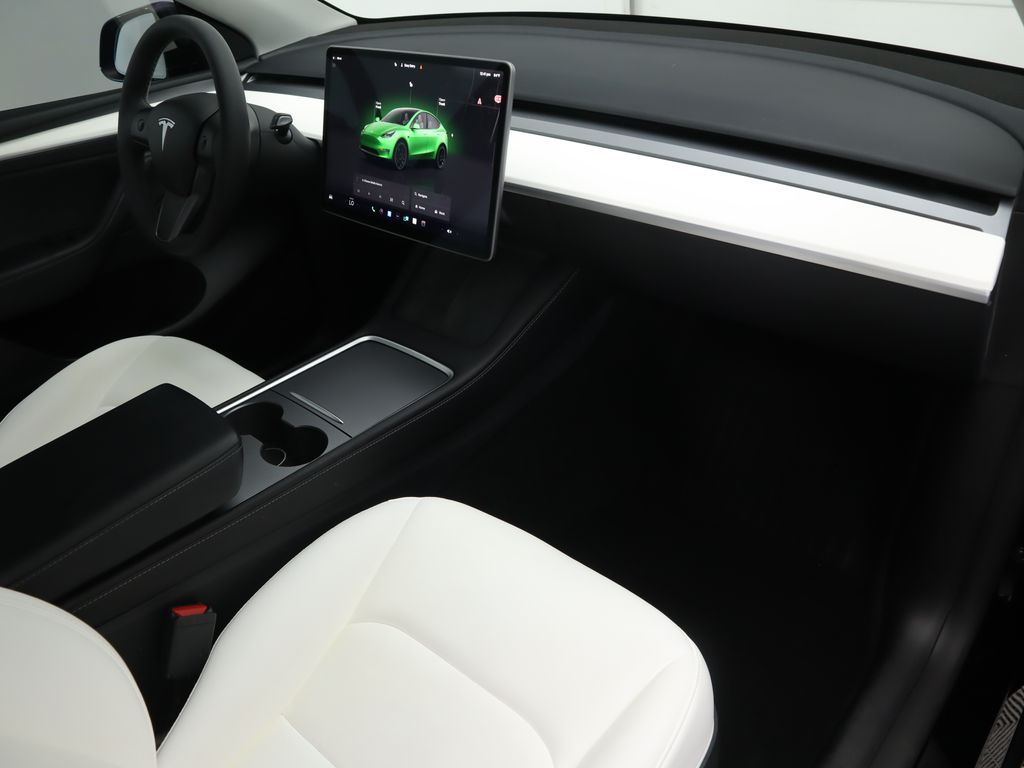 Thumbnail: 2023 Tesla Model Y - 18