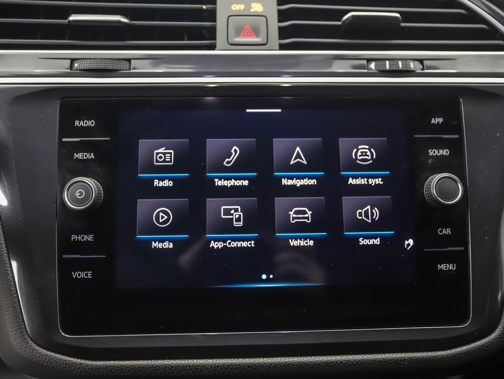 Thumbnail: 2024 Volkswagen Tiguan - 15