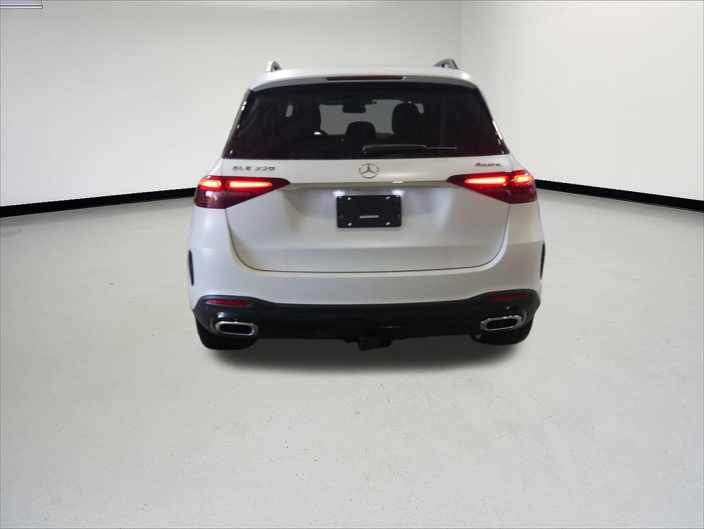 Thumbnail: 2026 Mercedes-Benz GLE - 4